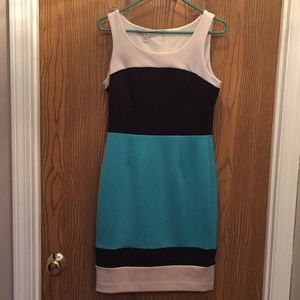 Maggy London Sleeves Dress Sz. 6 Made in Sri Larka